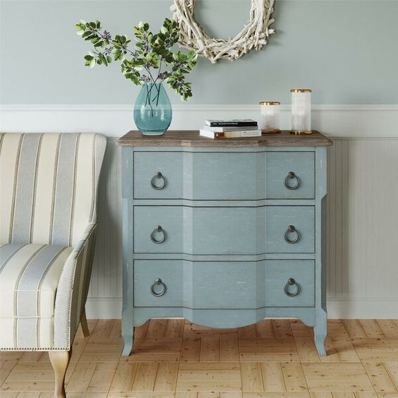 Bailey entryway